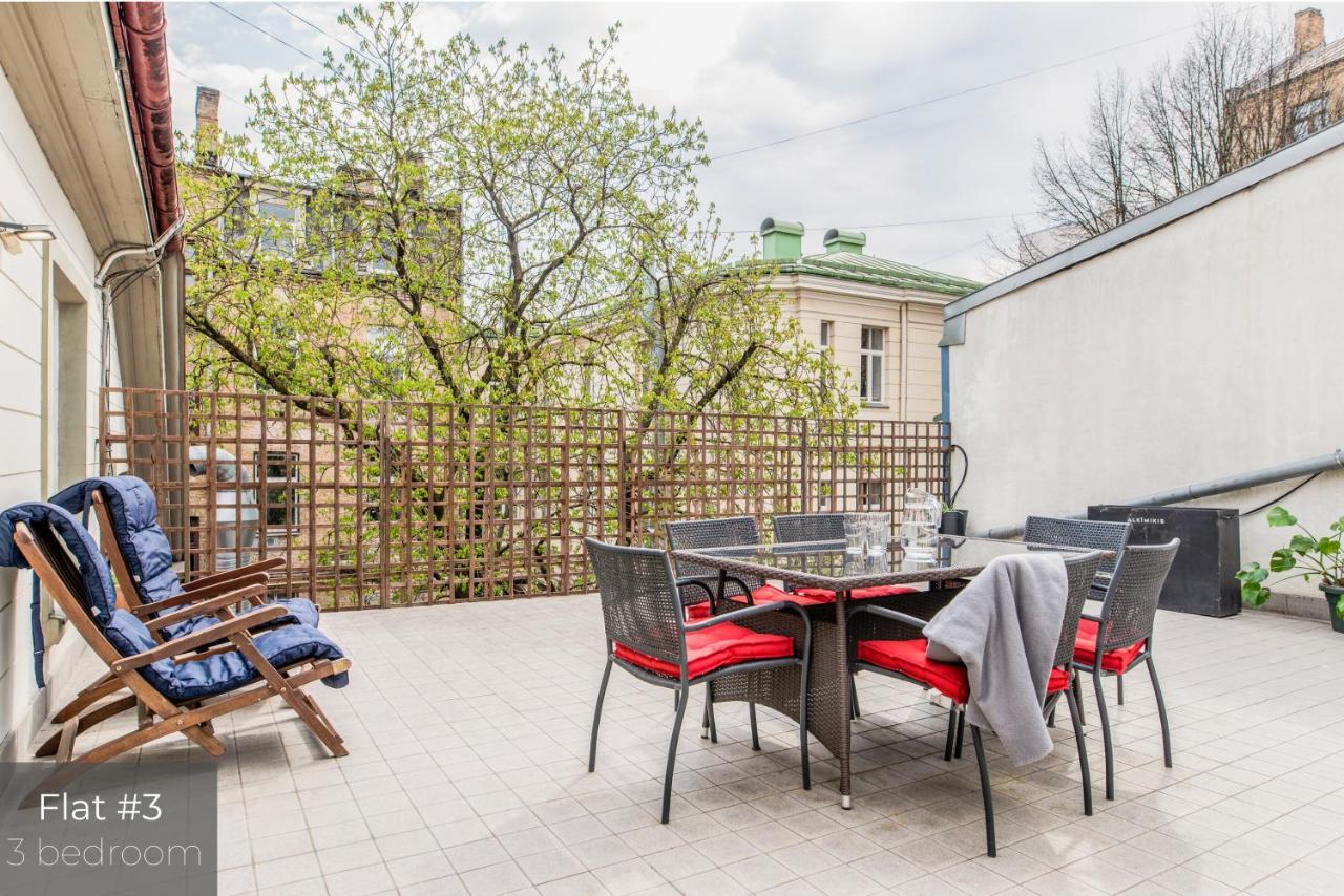 Dandelion Apartments Lacplesa Рига Екстериор снимка